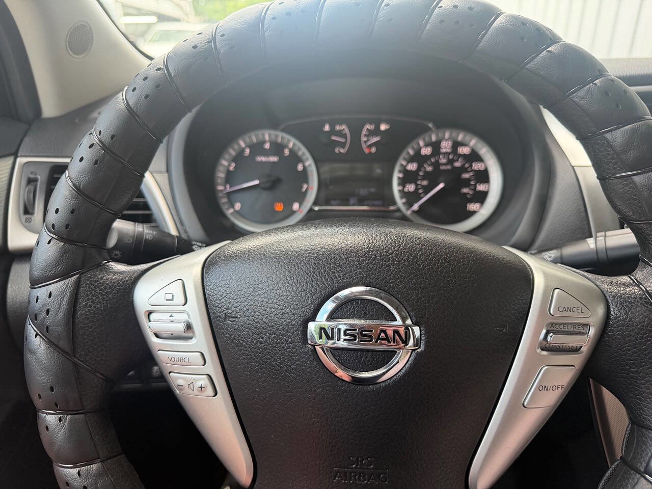 Used 2014 Nissan Sentra SR FWD image 21