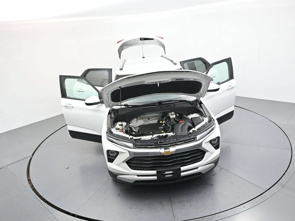 Used 2024 Chevrolet TrailBlazer LT FWD image 32