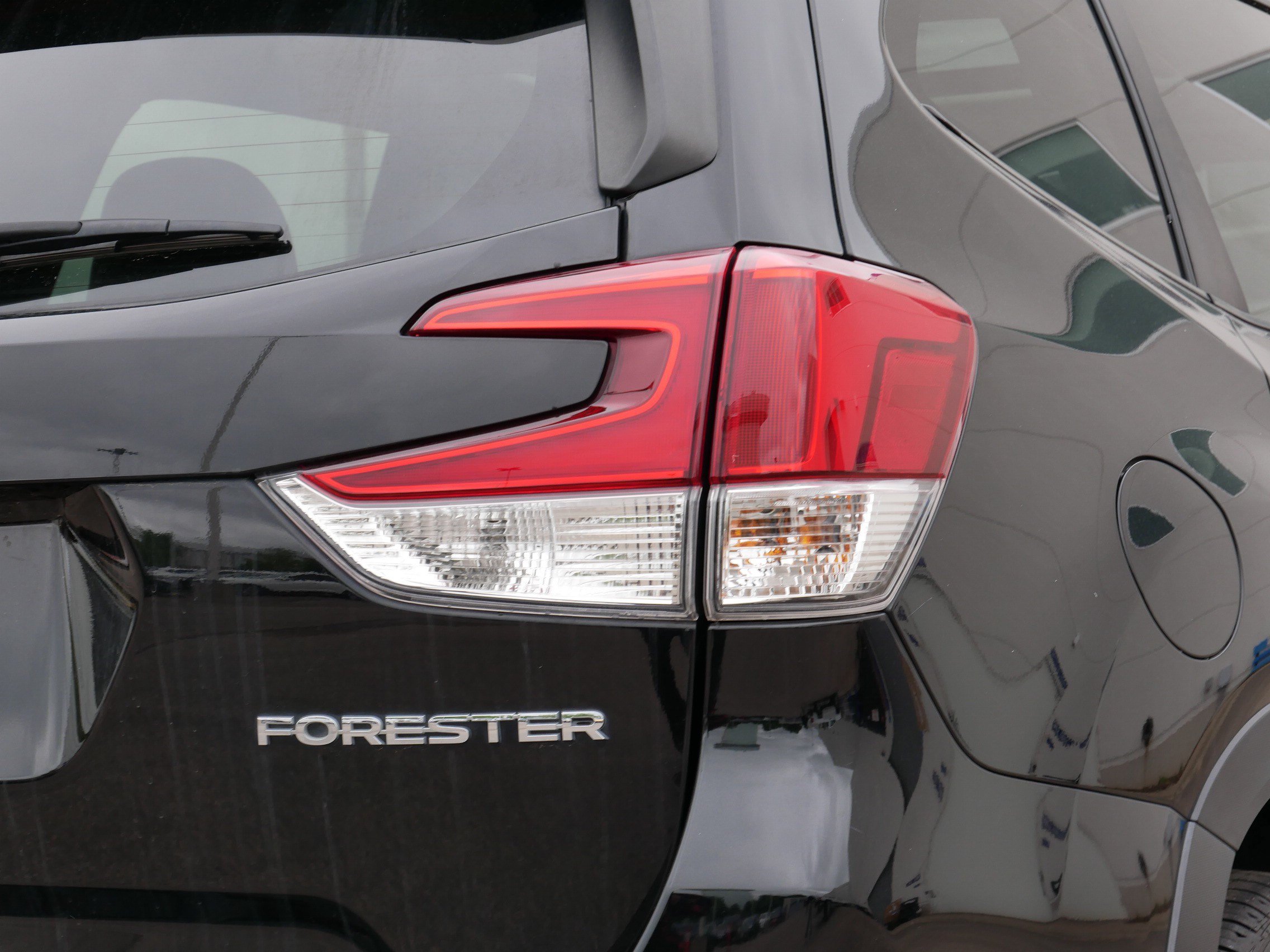 Used 2019 Subaru Forester Premium AWD/4WD image 17