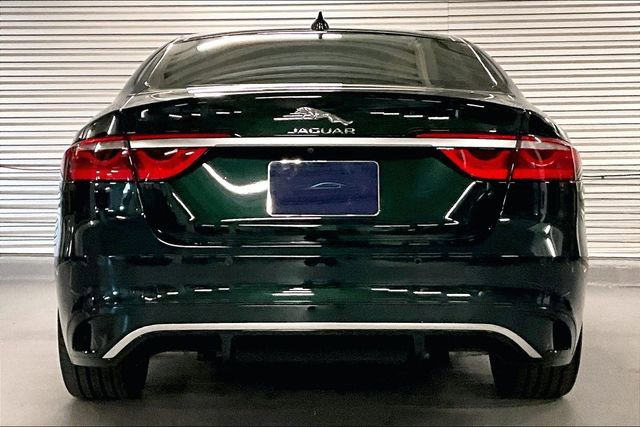 New 2024 Jaguar XF R-Dynamic SE image 5