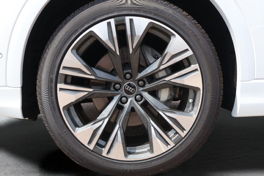 New 2026 Audi Q8 Premium Plus AWD/4WD image 29