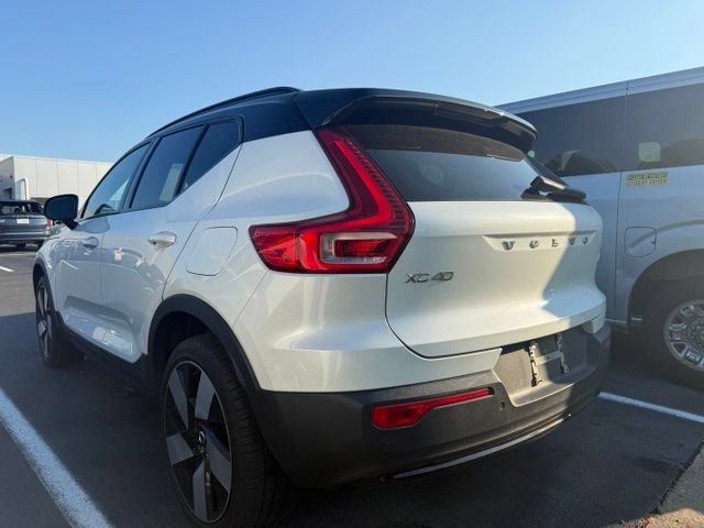 Used 2023 Volvo XC40 Recharge Ultimate AWD/4WD image 3
