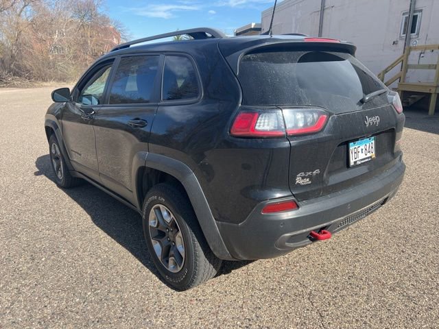 Used 2019 Jeep Cherokee Trailhawk image 3