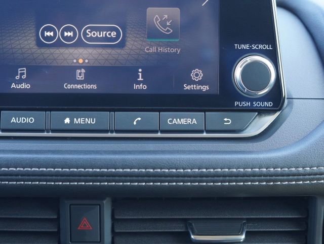 Used 2021 Nissan Rogue S FWD image 19