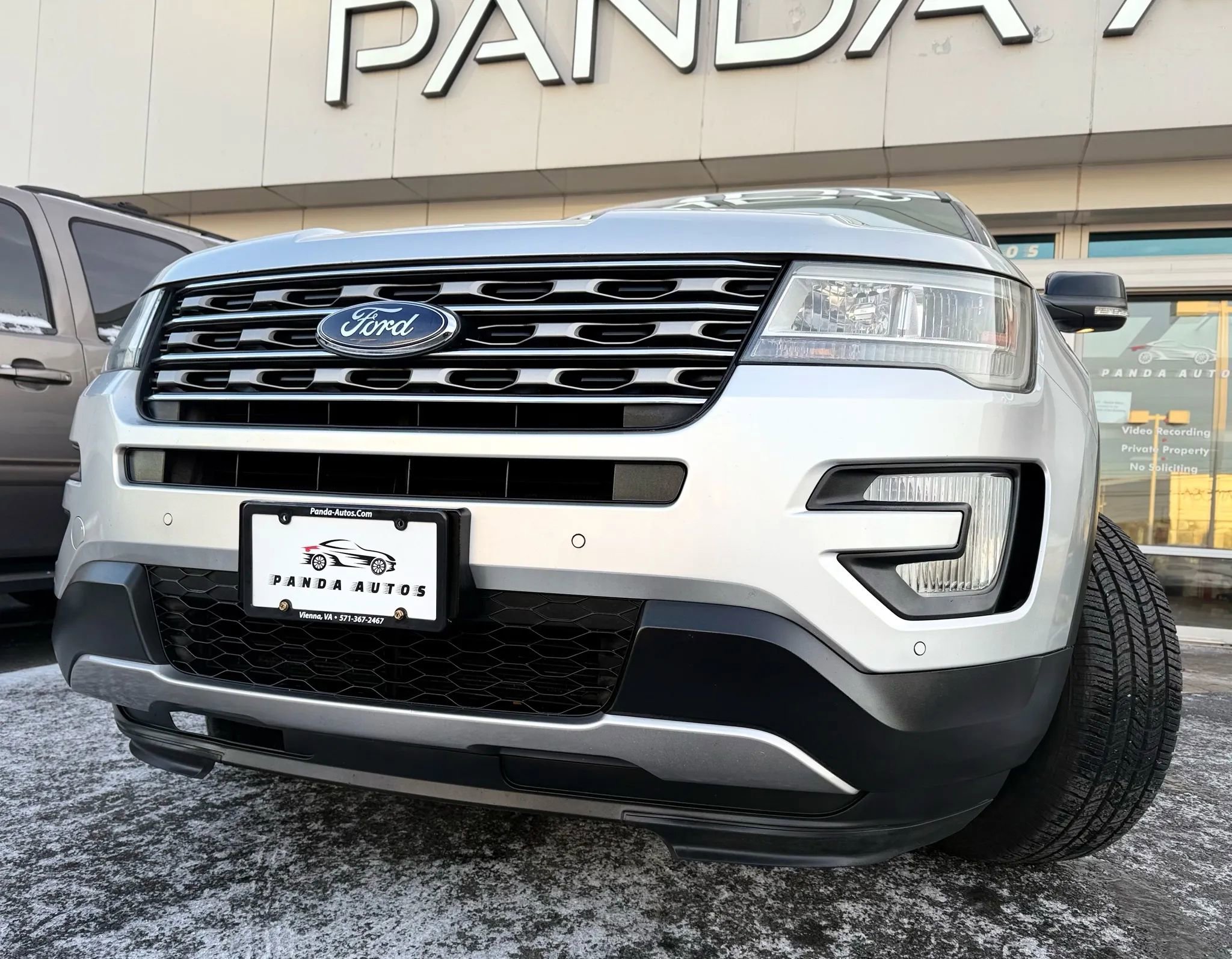 Used 2016 Ford Explorer XLT w/ Equipment Group 202A image 56