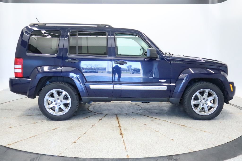 Used 2012 Jeep Liberty Sport AWD/4WD image 6