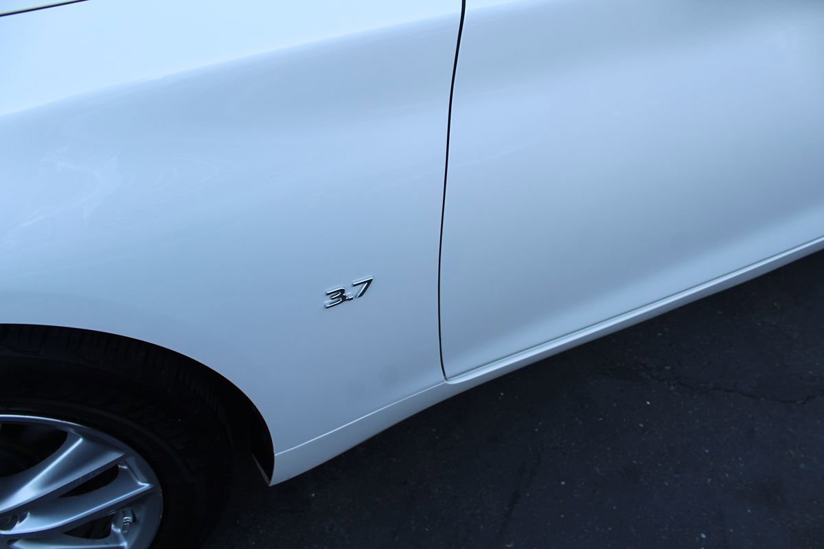 Used 2015 INFINITI Q50 w/ Moonroof Package RWD image 12