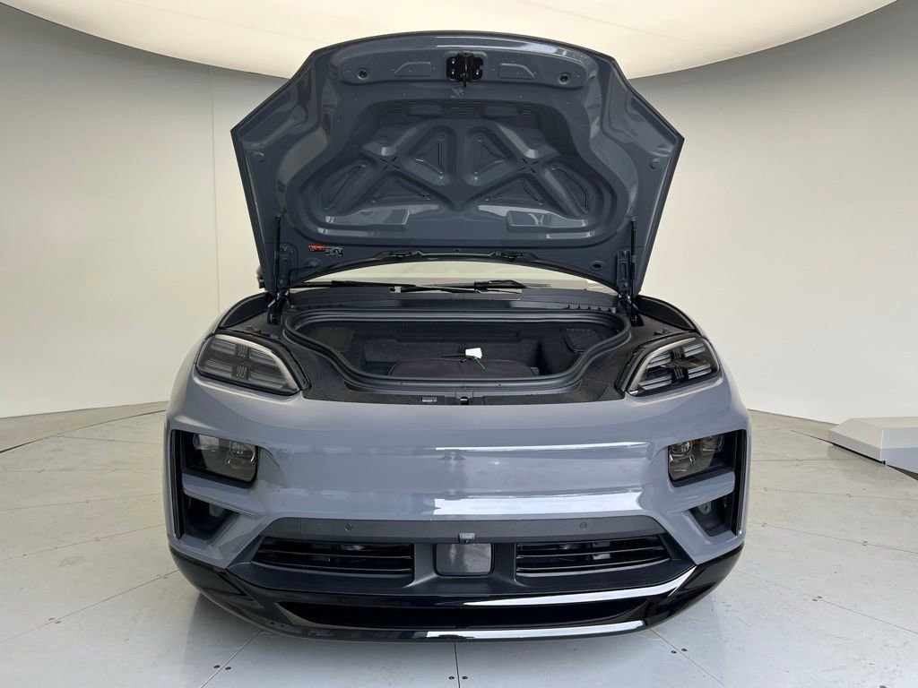 New 2025 Porsche Macan Turbo Electric image 26