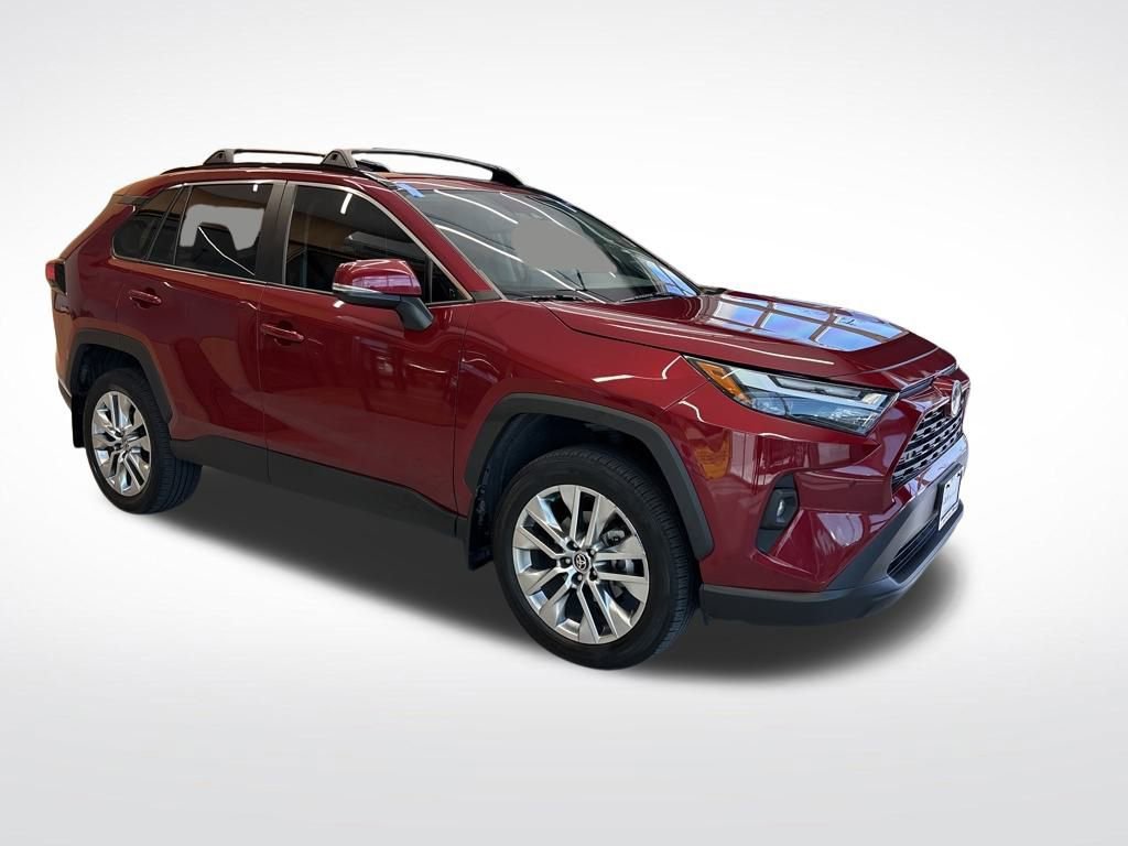 Used 2023 Toyota RAV4 XLE Premium image 9