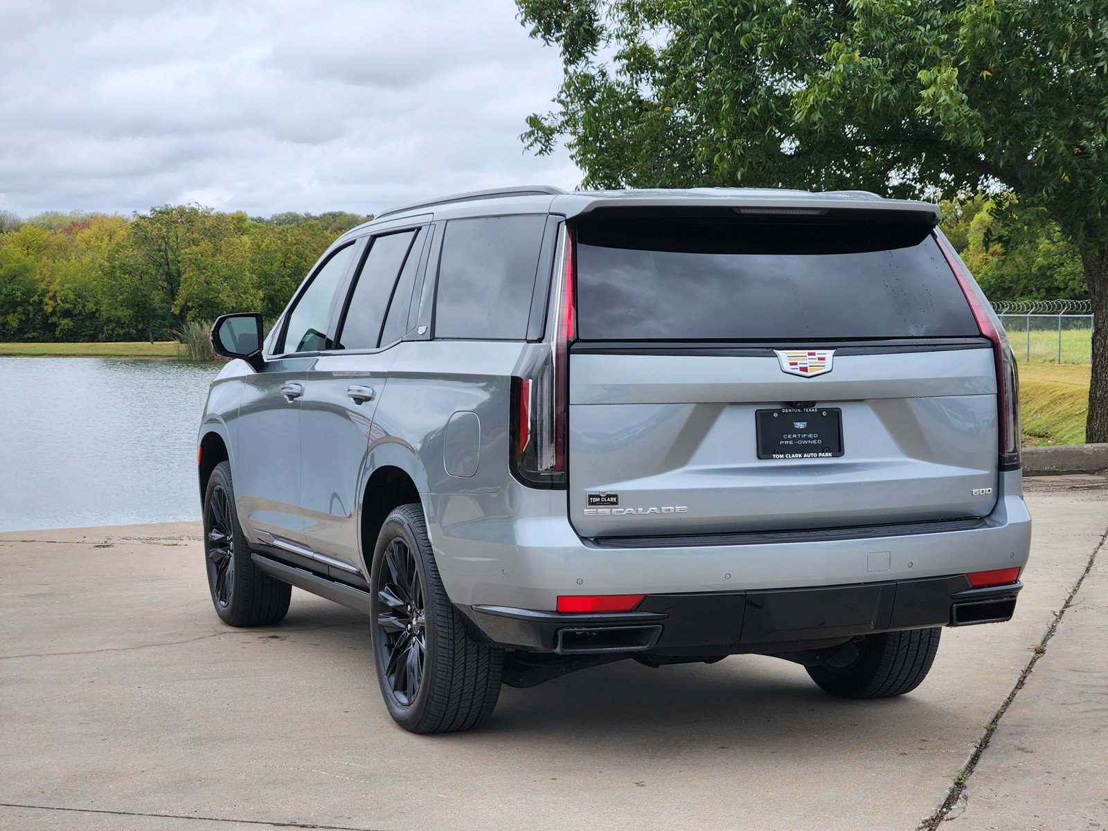 Certified 2024 Cadillac Escalade Sport Platinum AWD/4WD image 3