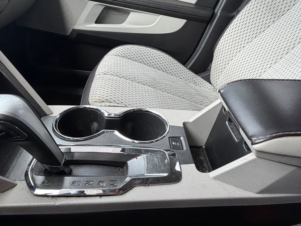 Used 2010 Chevrolet Equinox LS image 14