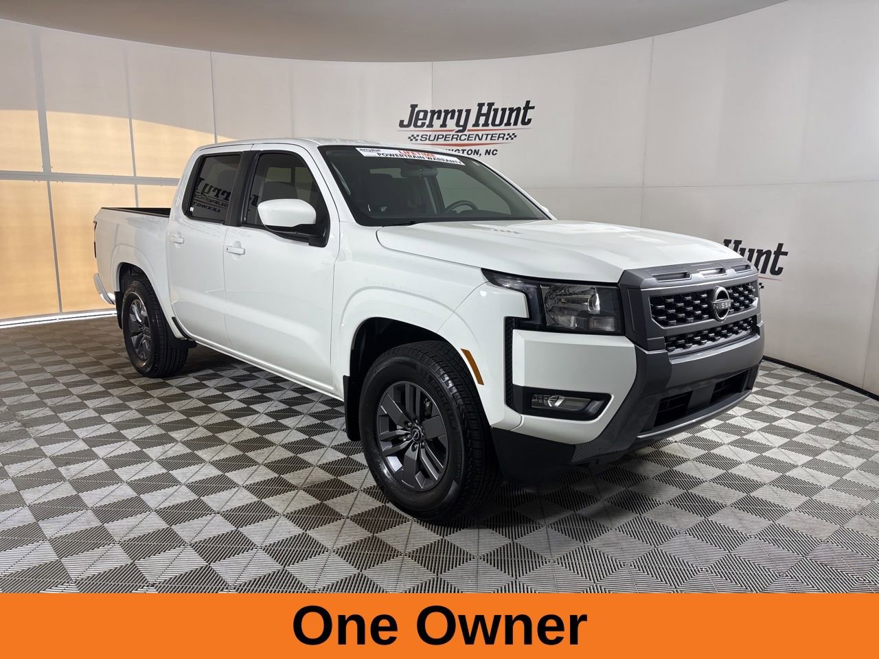 Used 2025 Nissan Frontier SV w/ SV Convenience Package image 4