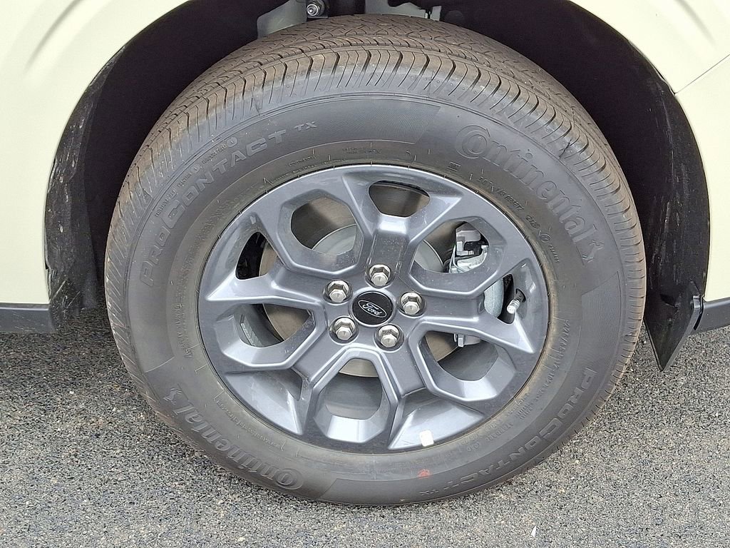 New 2025 Ford Maverick XLT FWD image 5