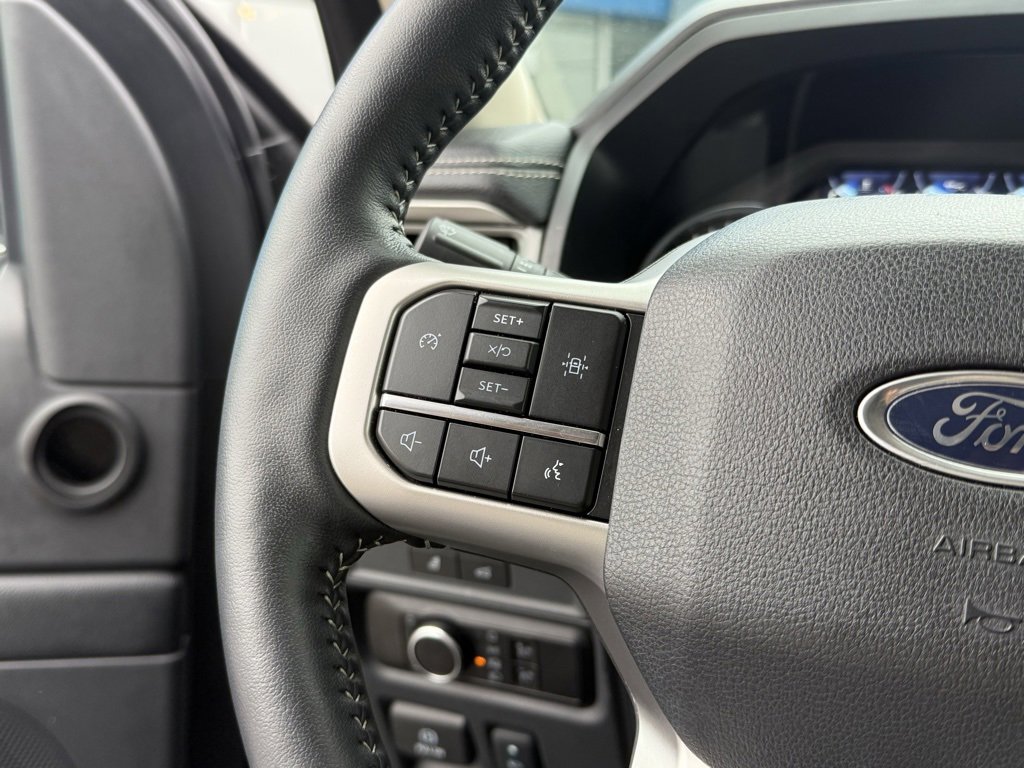 Used 2024 Ford Expedition XLT image 18