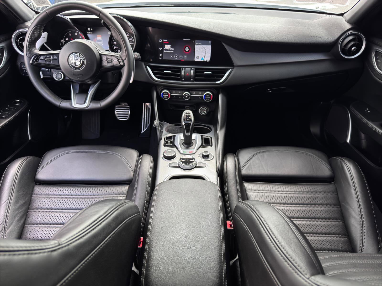 Used 2023 Alfa Romeo Giulia Veloce image 24