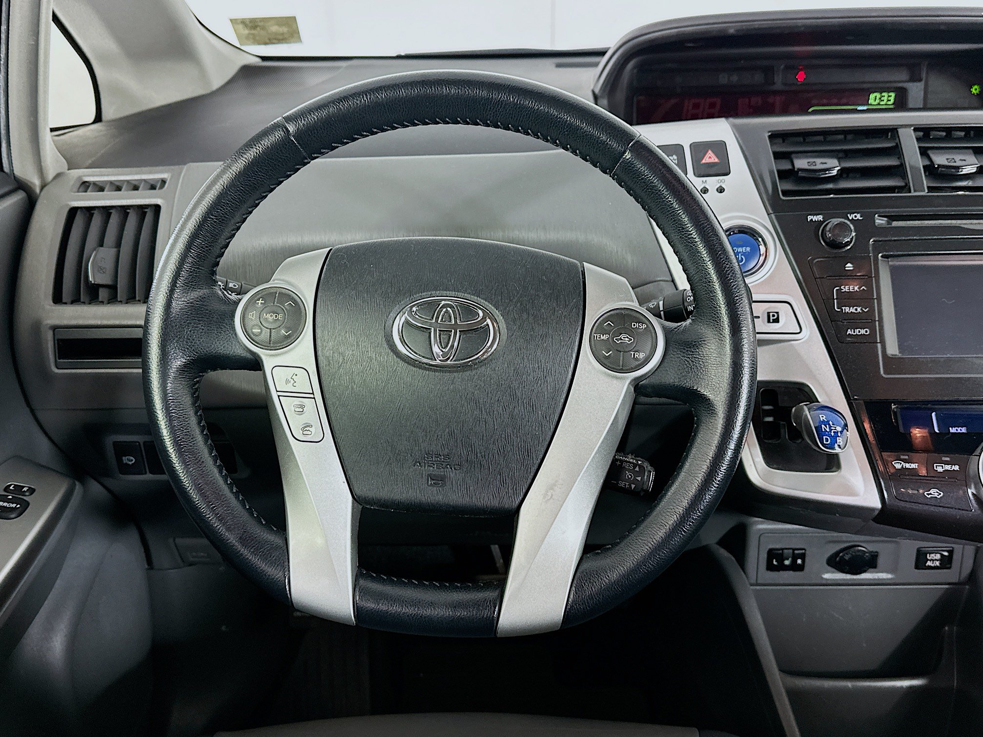 Used 2014 Toyota Prius V Five FWD image 17