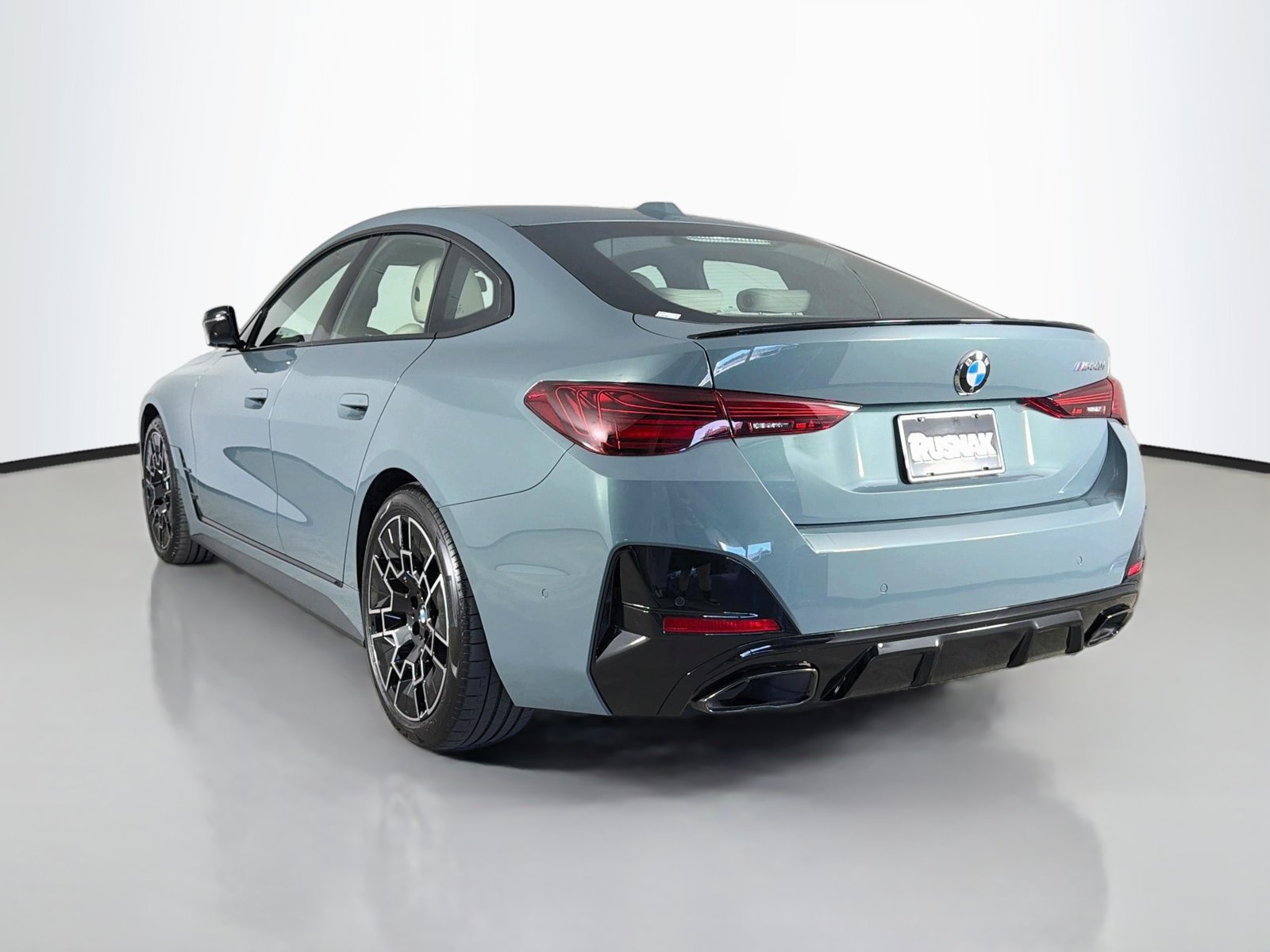Used 2026 BMW M440i w/ Premium Package RWD image 5