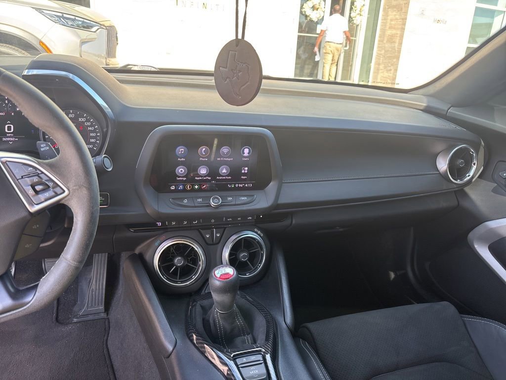 Used 2020 Chevrolet Camaro SS RWD image 12