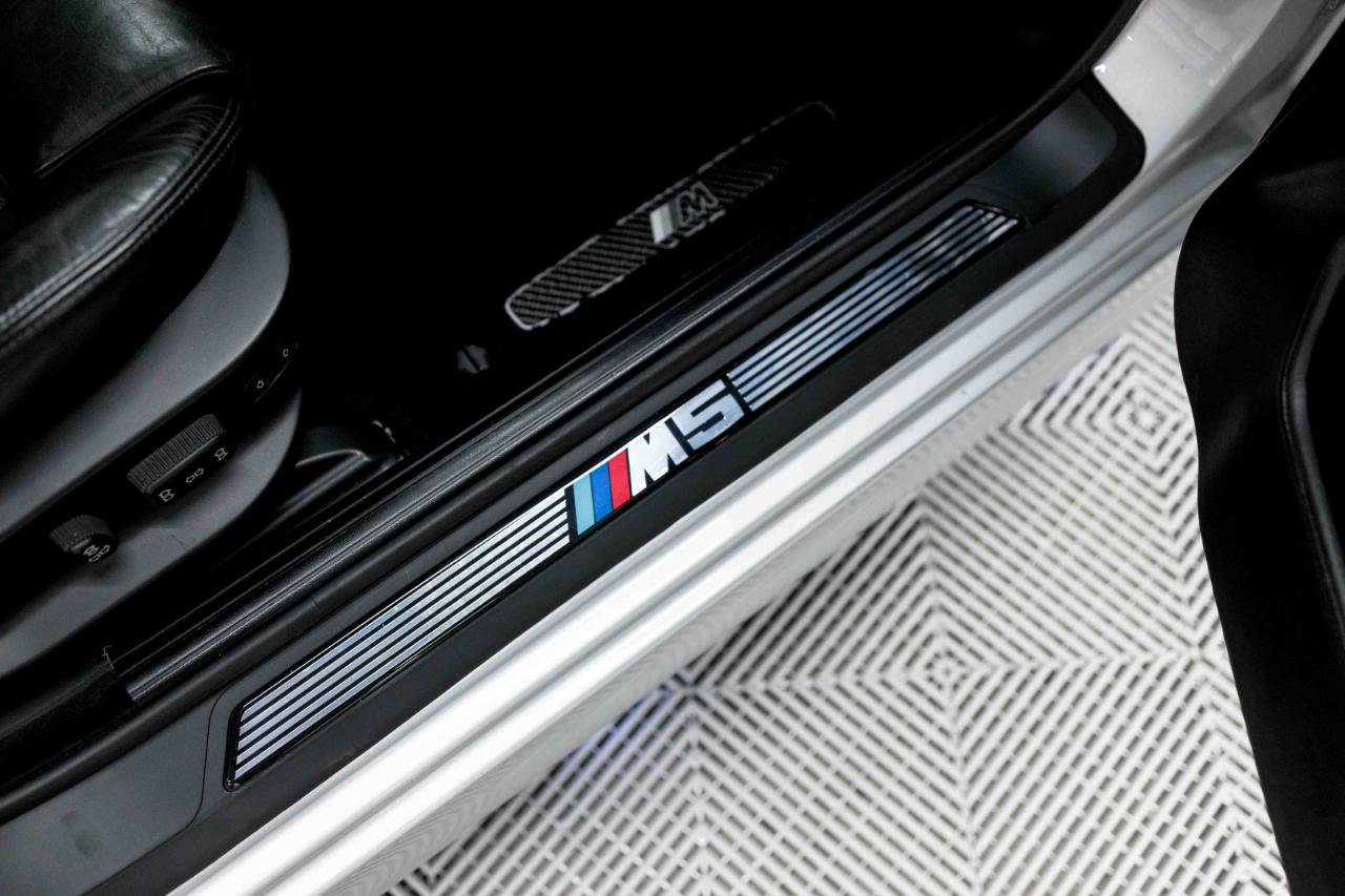 Used 2002 BMW M5 RWD image 65