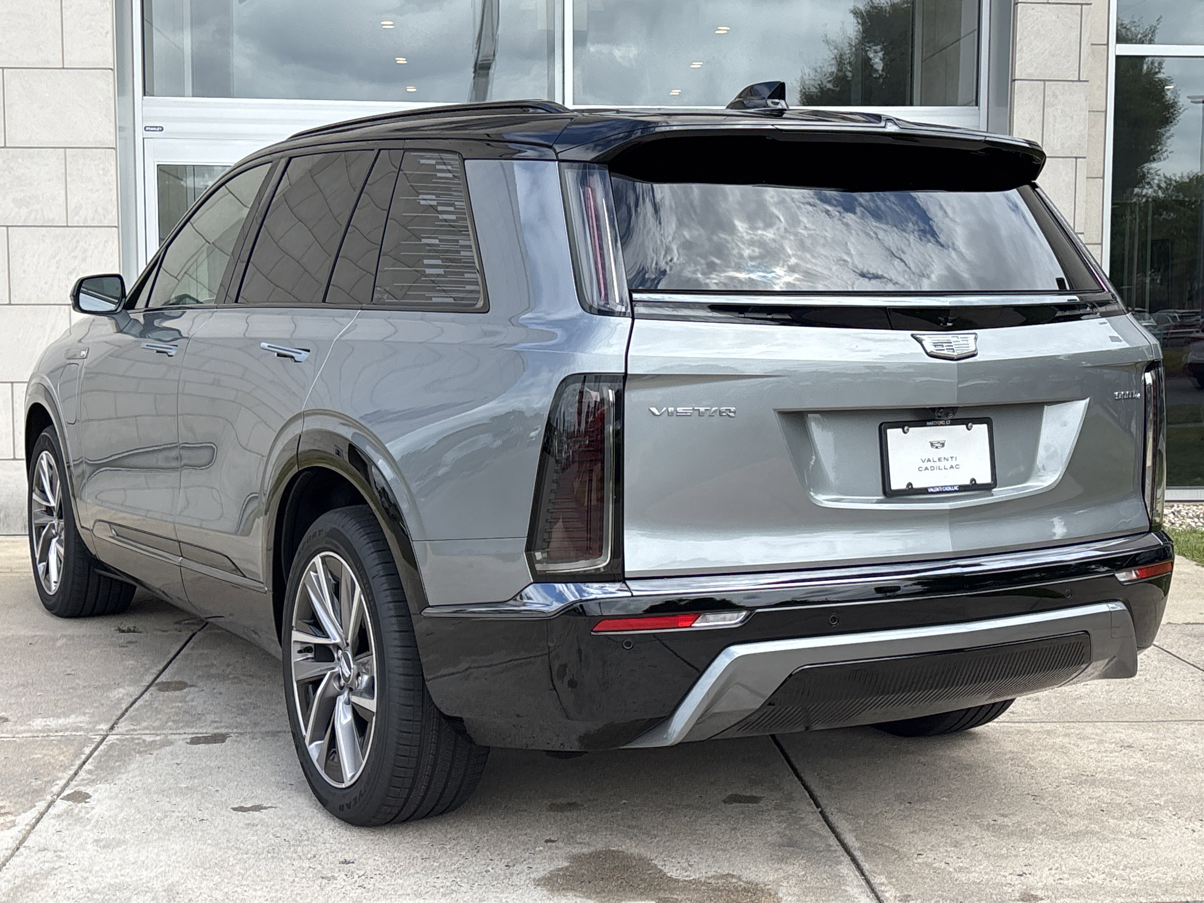 New 2026 Cadillac Vistiq Sport image 9