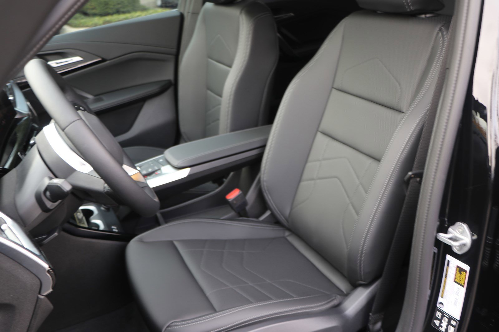 Certified 2025 BMW X1 xDrive28i w/ Technology Package image 16