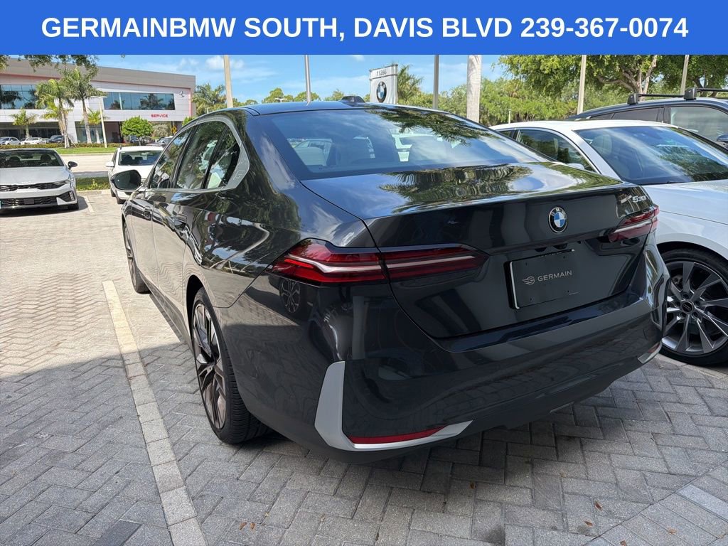 Used 2024 BMW 530i w/ Premium Package image 5