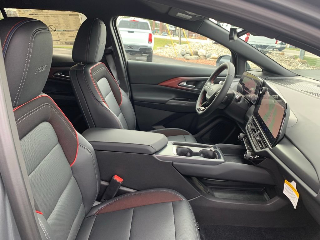 New 2024 Chevrolet Equinox EV RS FWD image 24