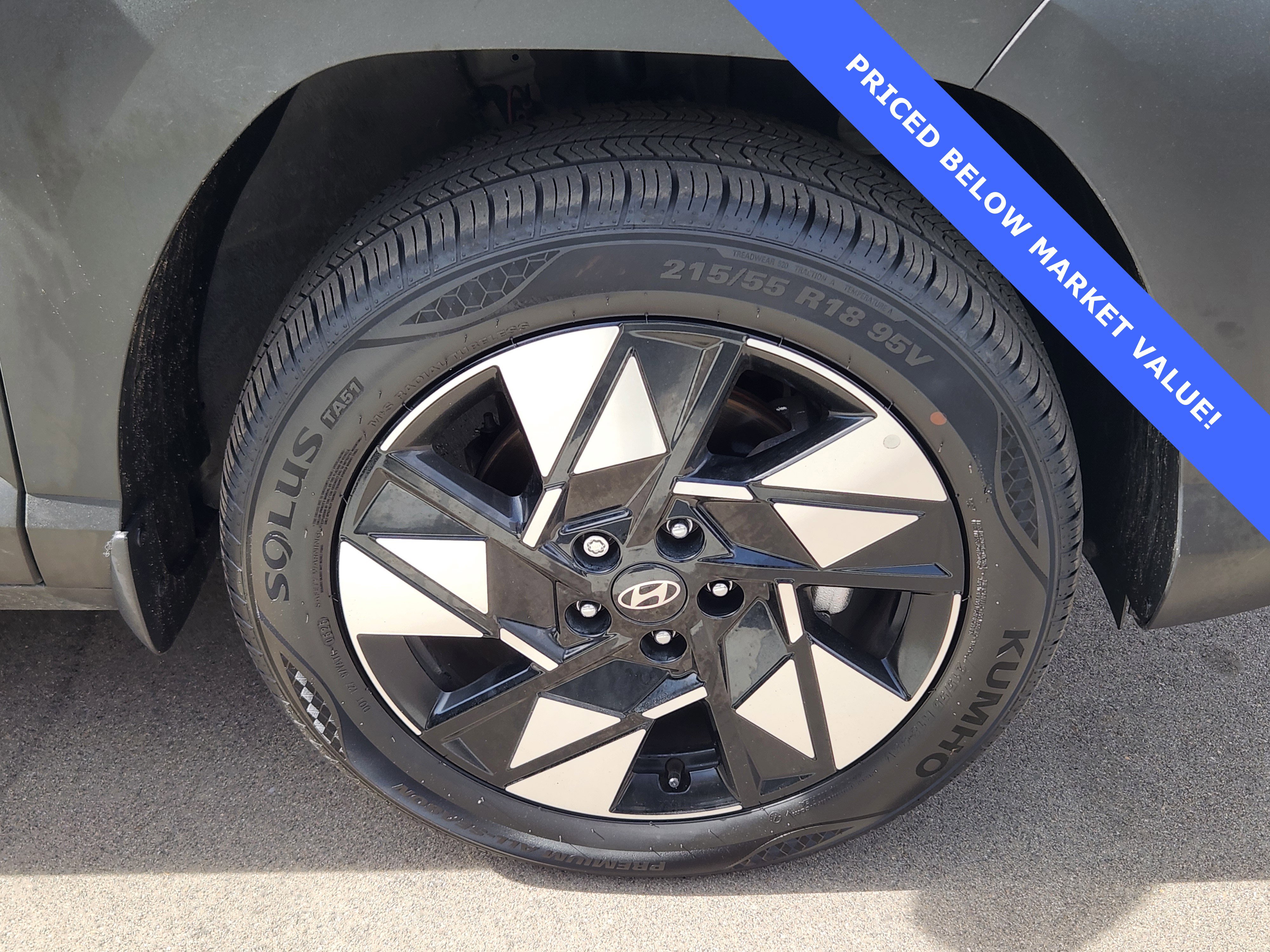 Certified 2025 Hyundai Kona SEL image 18