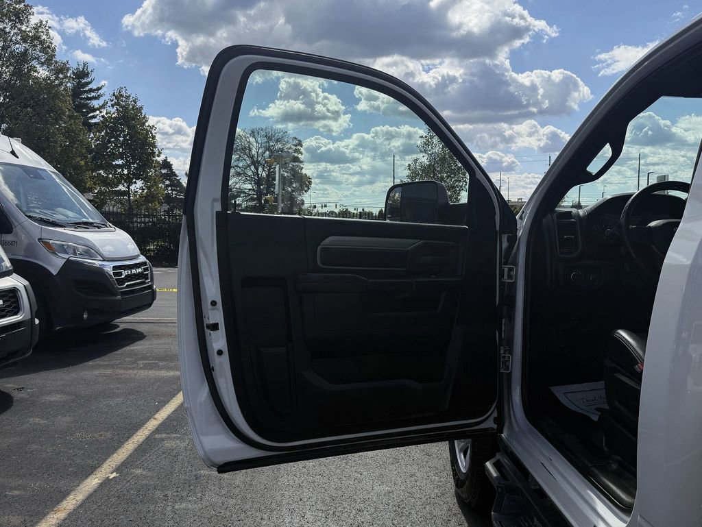 Used 2022 RAM 3500 Tradesman image 12