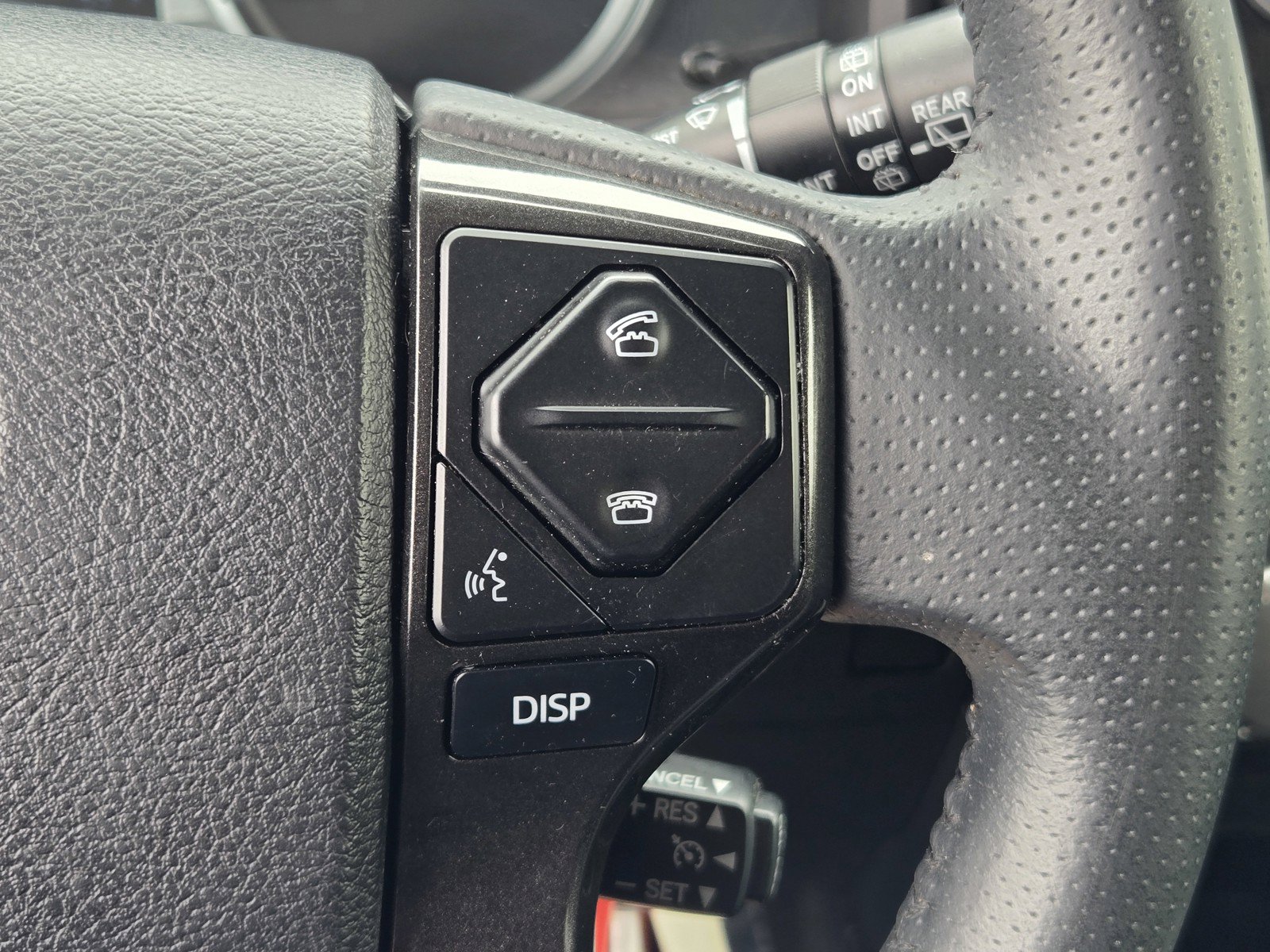 Used 2018 Toyota 4Runner TRD Off-Road AWD/4WD image 22