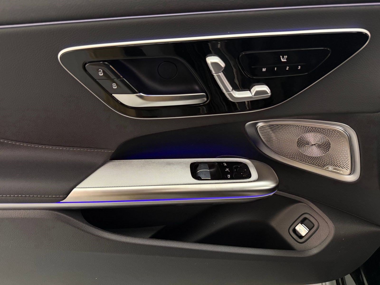 New 2026 Mercedes-Benz CLE 300 4MATIC Coupe image 11