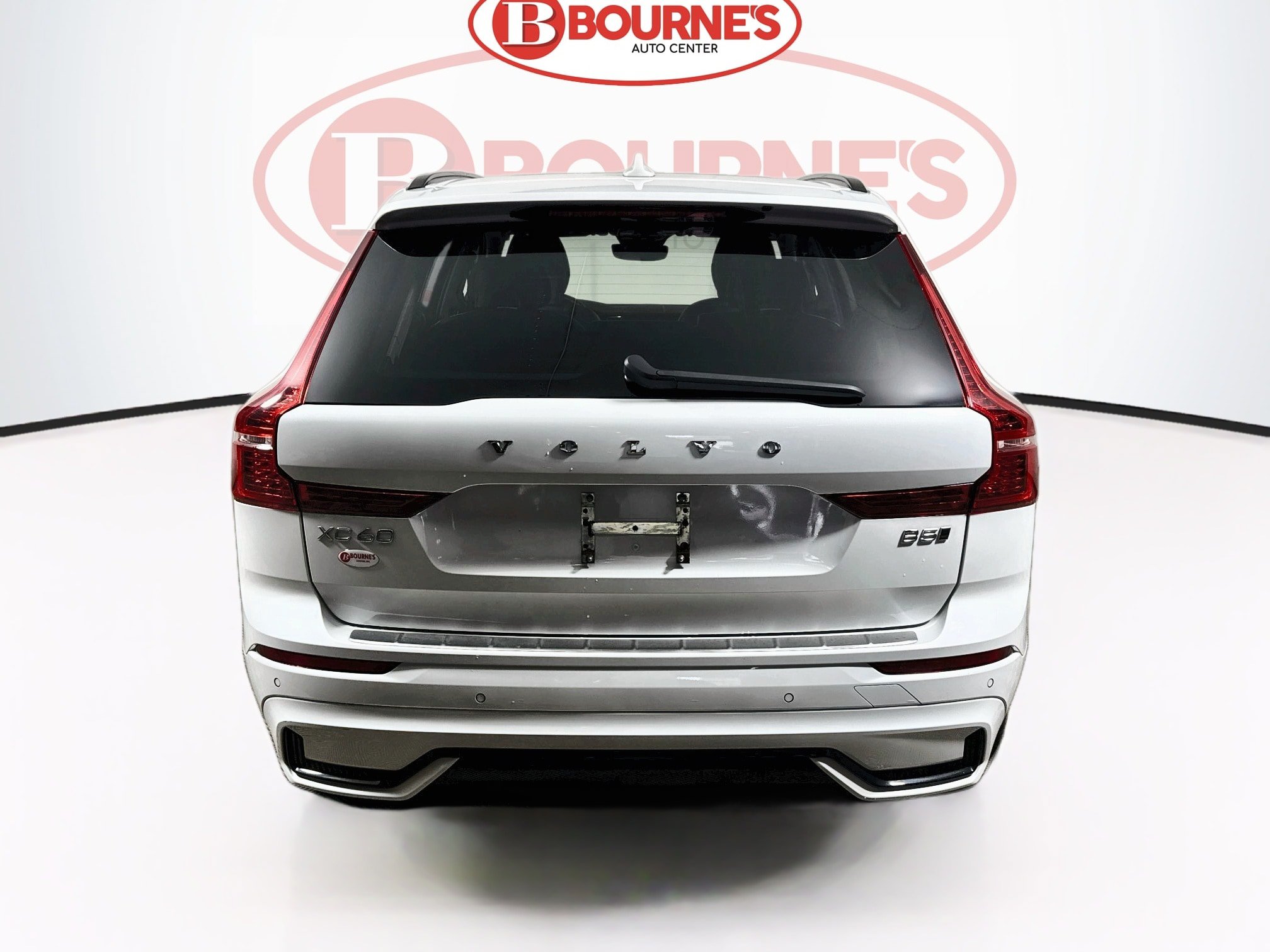 Used 2024 Volvo XC60 B5 Plus w/ Protection Package Premier AWD/4WD image 10