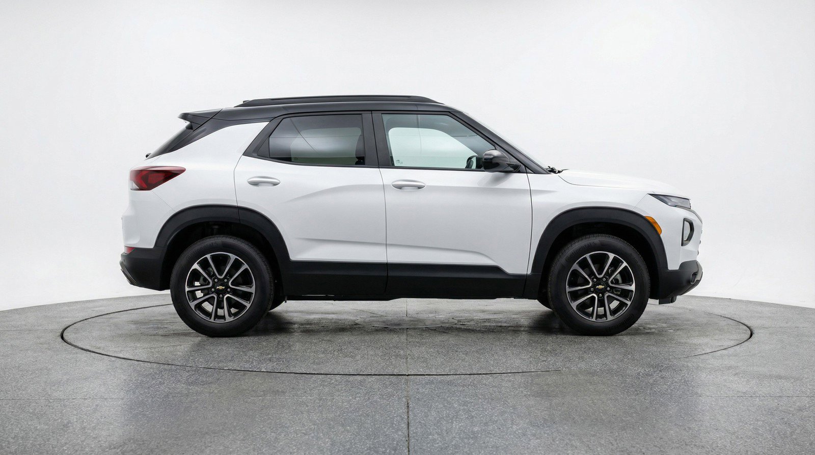 Used 2025 Chevrolet TrailBlazer LT image 11