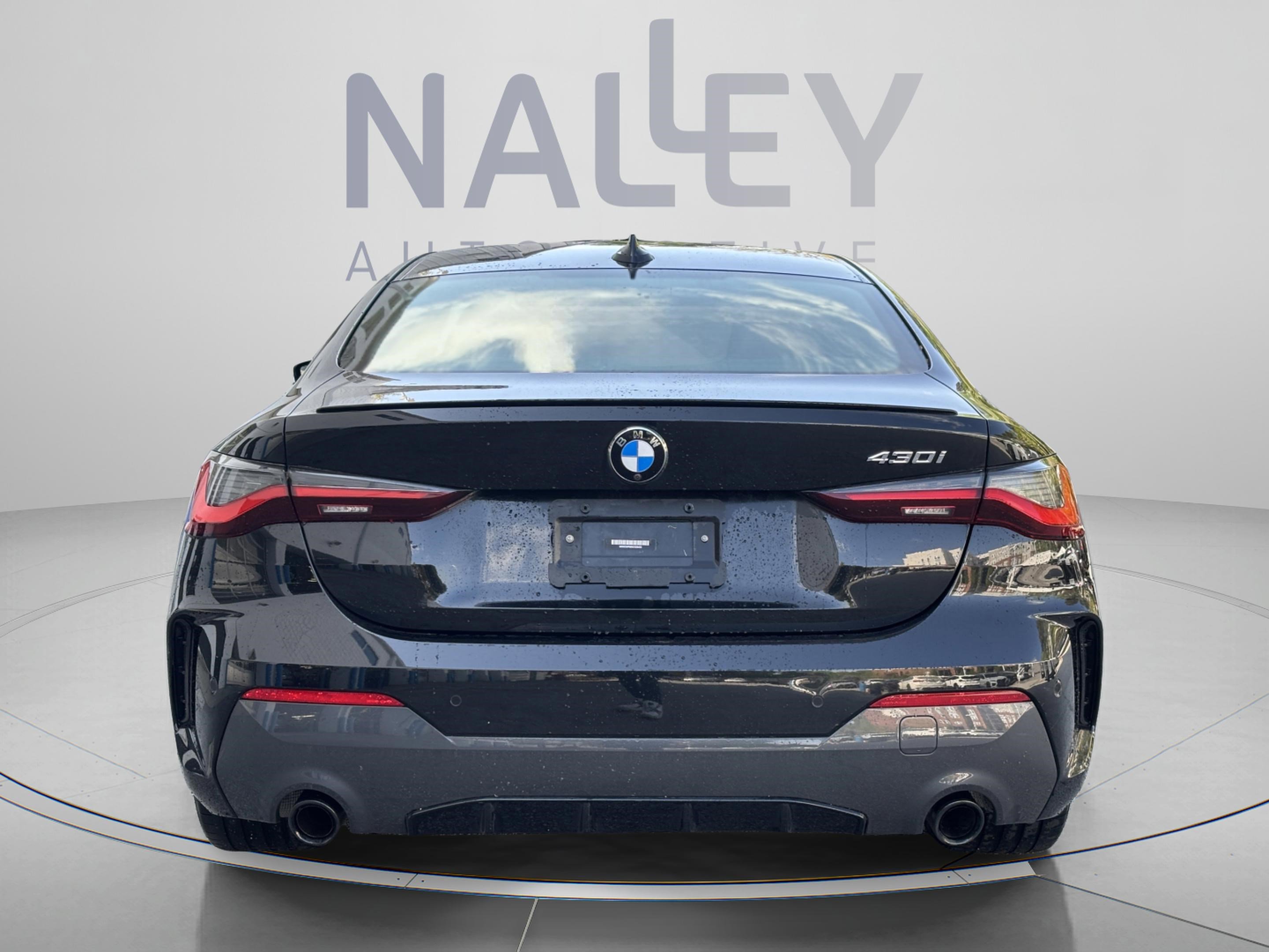 Used 2022 BMW 430i Coupe w/ M Sport Package RWD image 3