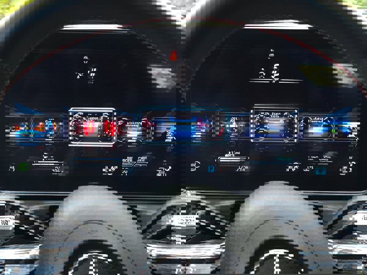 Used 2023 Mercedes-Benz C 43 AMG 4MATIC Sedan image 32