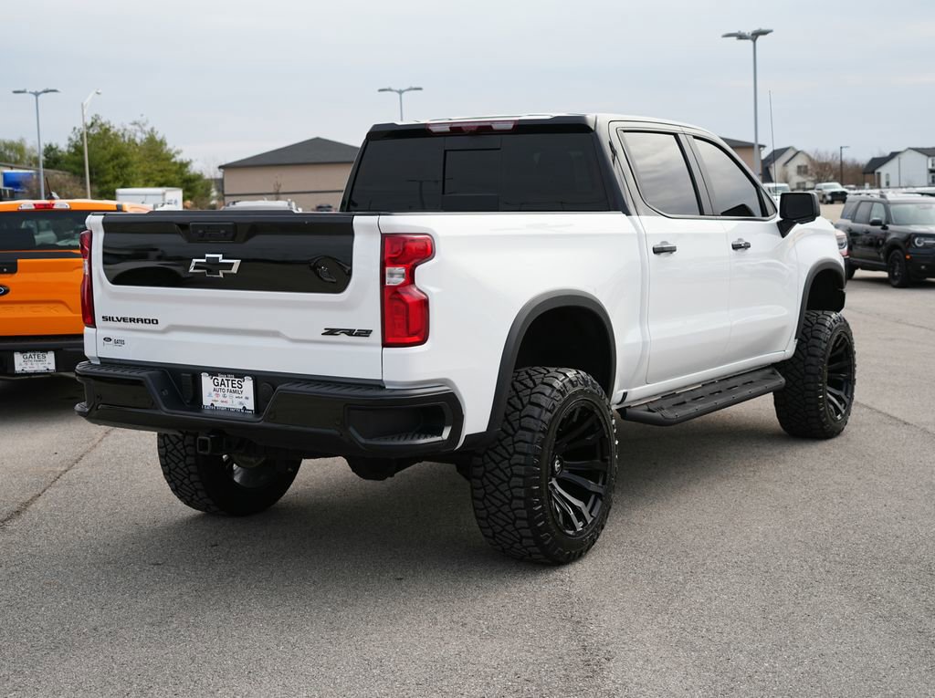 Used 2026 Chevrolet Silverado 1500 ZR2 w/ Dark Appearance Package image 9