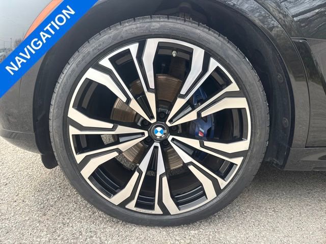 Used 2023 BMW X7 xDrive40i w/ M Sport Package image 11
