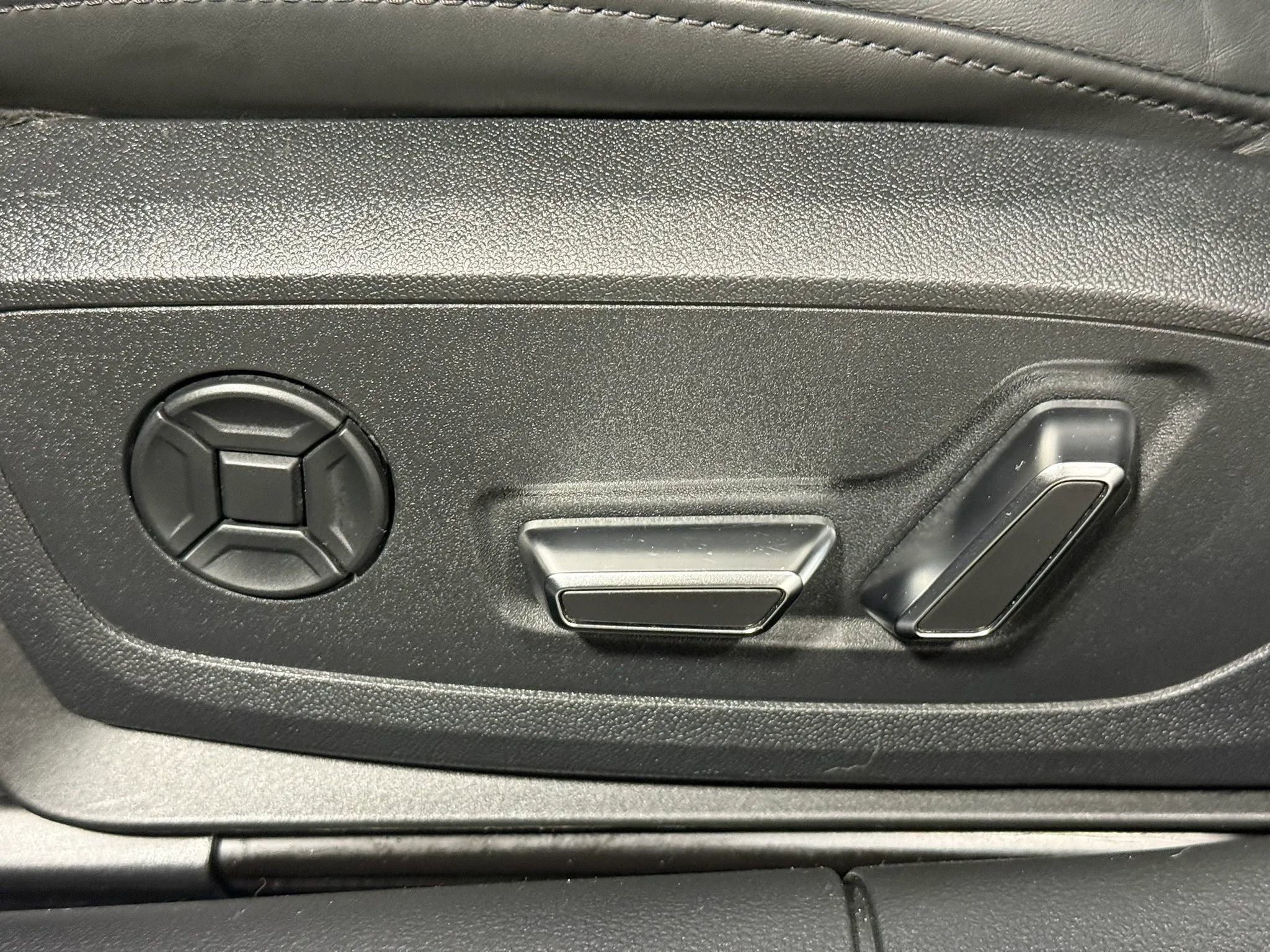 Used 2021 Audi RS 6 w/ Carbon Optic Package image 22