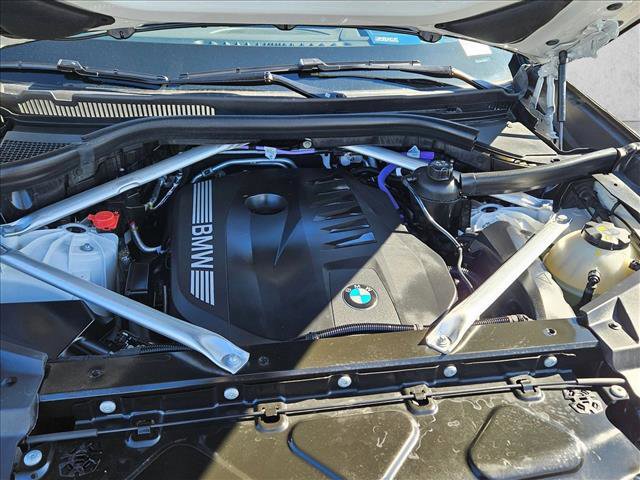 Used 2025 BMW X5 xDrive40i w/ Parking Assistance Package image 22