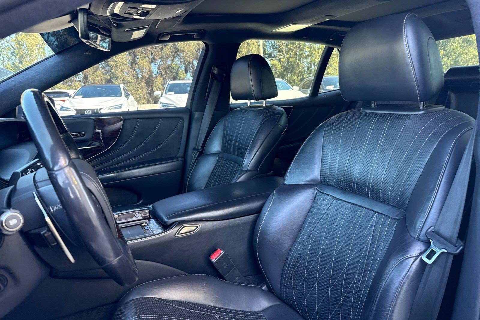 Used 2020 Lexus LS 500 w/ Interior Upgrade Package RWD image 18
