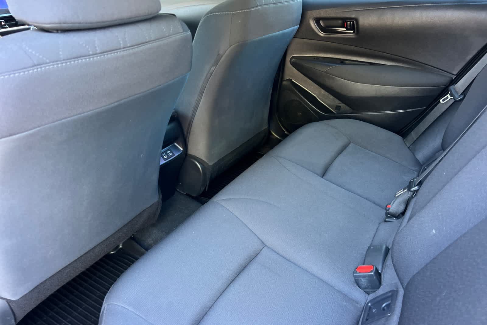 Certified 2025 Toyota Corolla LE FWD image 4
