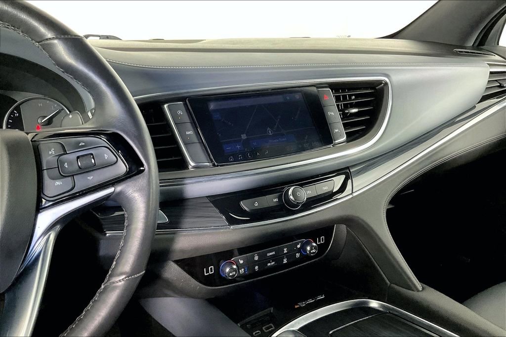 Used 2024 Buick Enclave Premium image 9