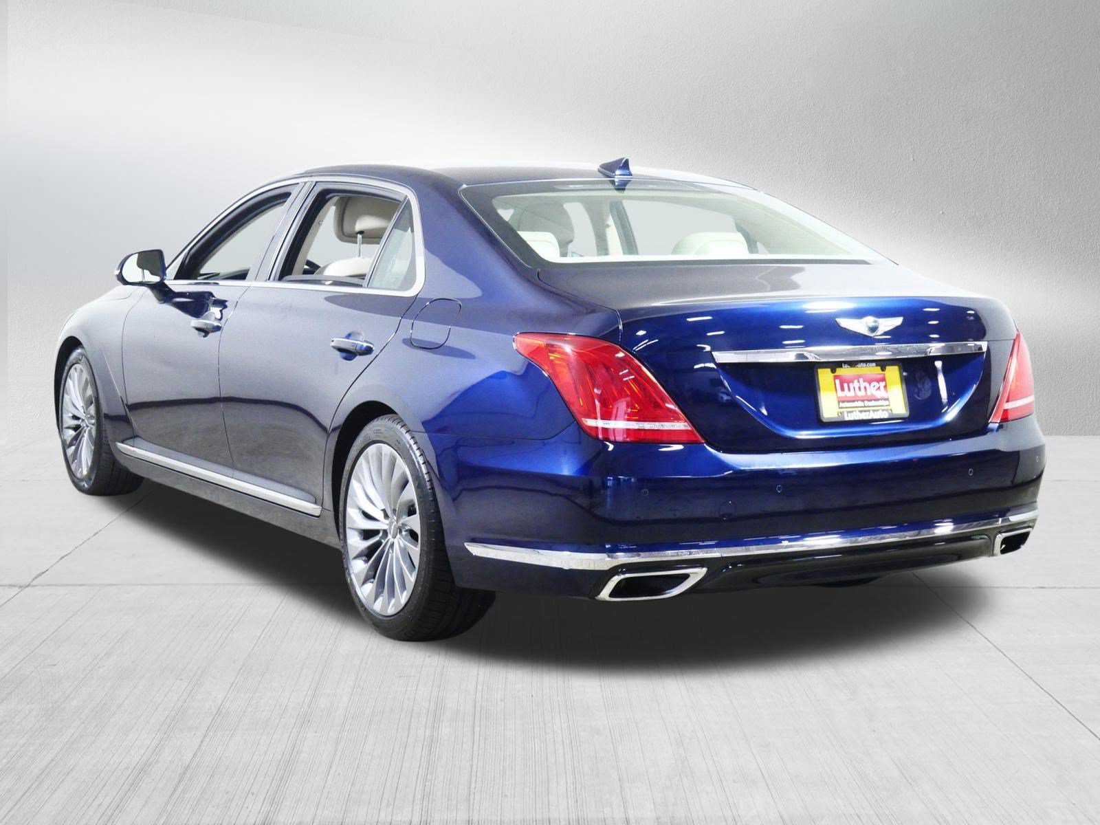 Used 2018 Genesis G90 3.3T Premium AWD/4WD image 5