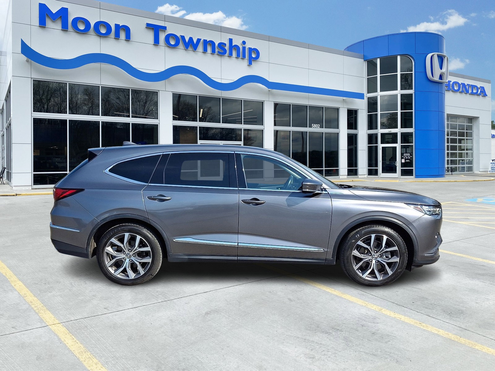 Used 2023 Acura MDX SH-AWD w/ Technology Package image 7