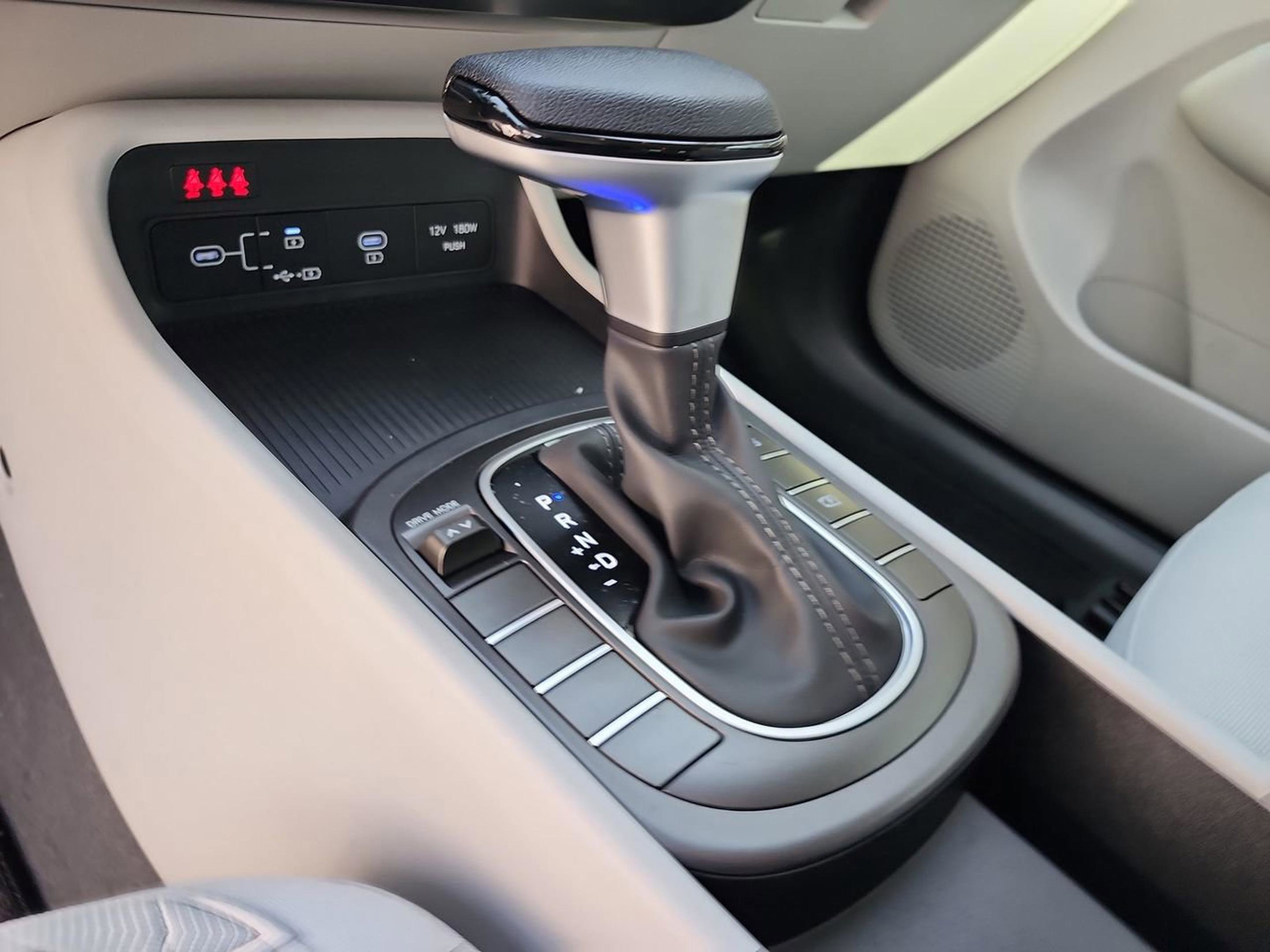 New 2026 Hyundai Kona SE image 15