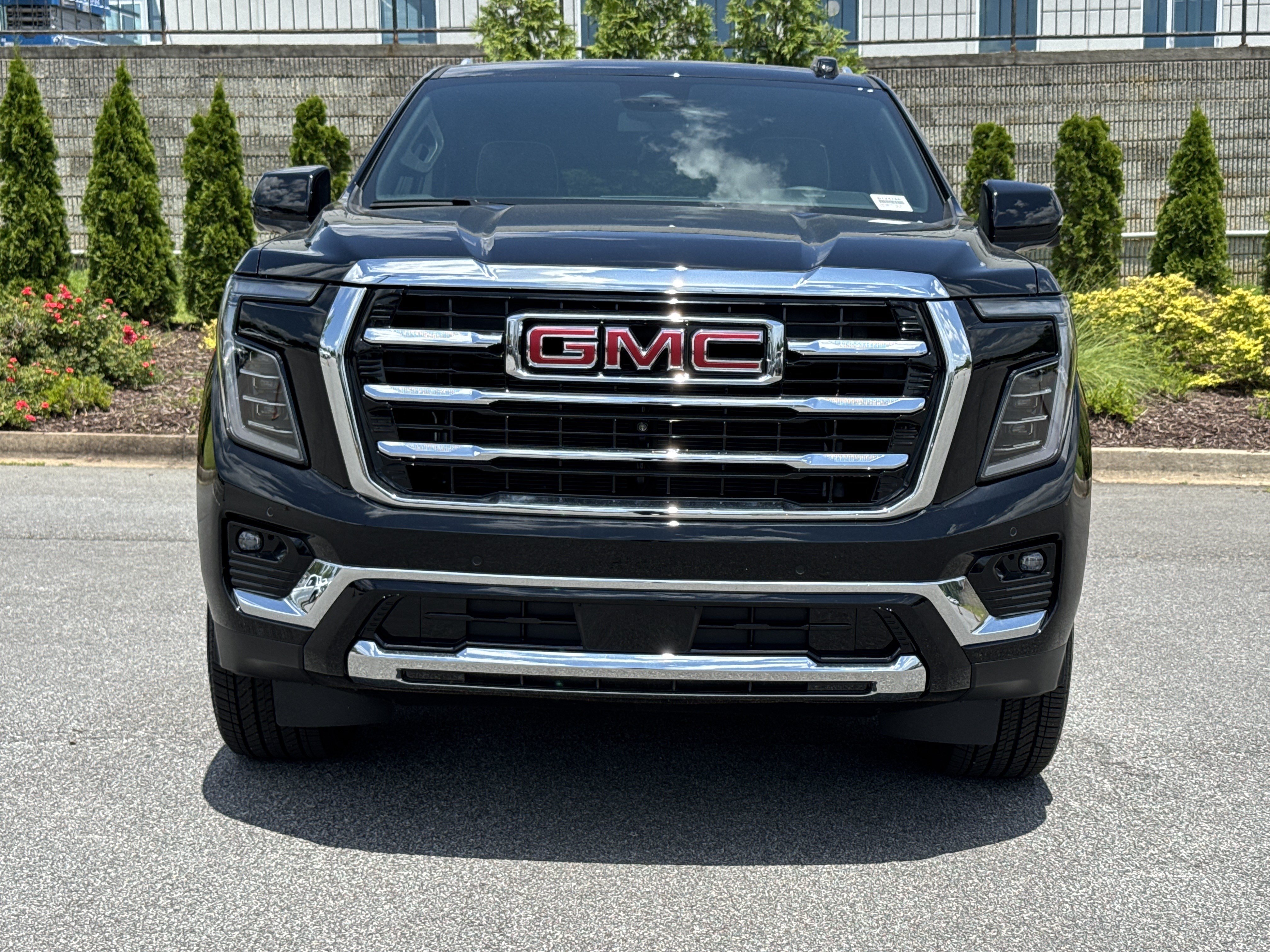 New 2026 GMC Yukon Elevation AWD/4WD image 3