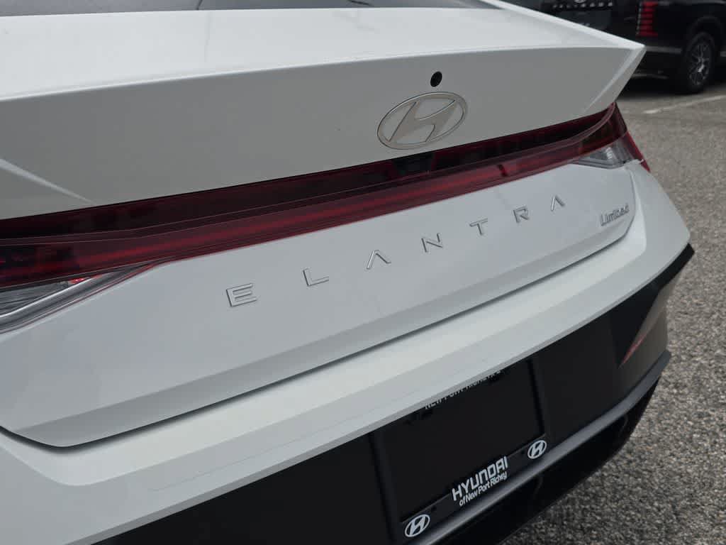 New 2026 Hyundai Elantra Limited FWD image 13