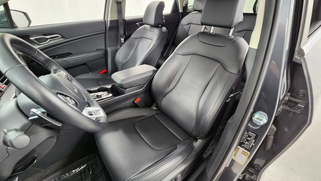 Used 2024 Kia Sportage EX AWD/4WD image 10