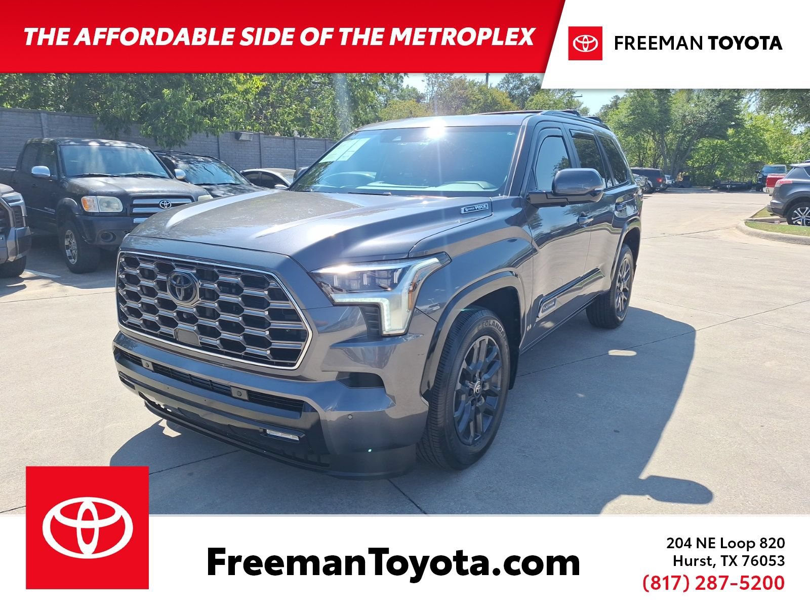 Used 2025 Toyota Sequoia Platinum AWD/4WD image 1