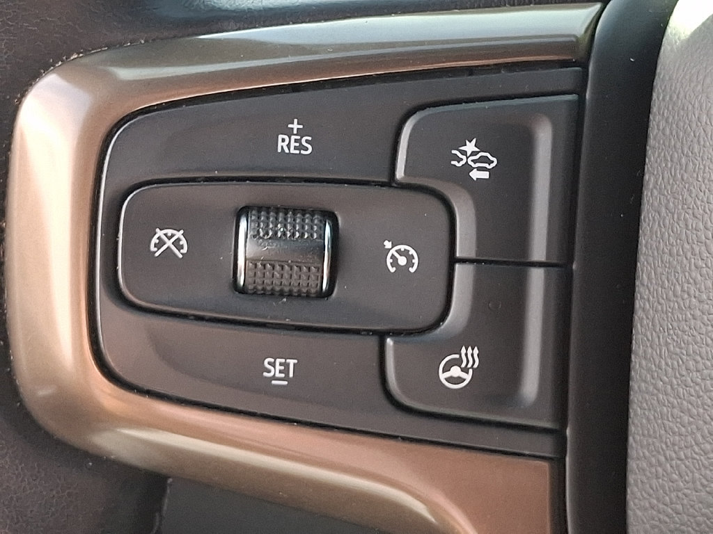 Used 2021 Chevrolet Silverado 1500 High Country w/ Technology Package AWD/4WD image 21